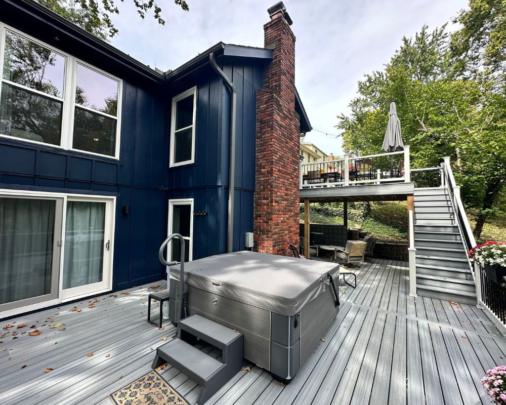 7915 Park St | Deck