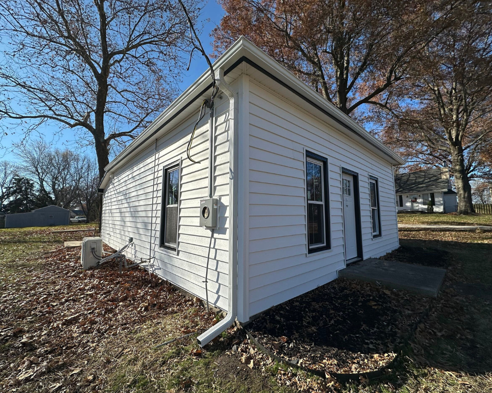 319 W Walnut St | Siding