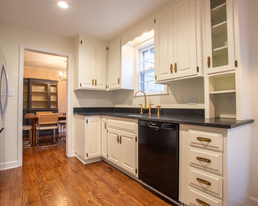 5401 W 70th Terr | Kitchen
