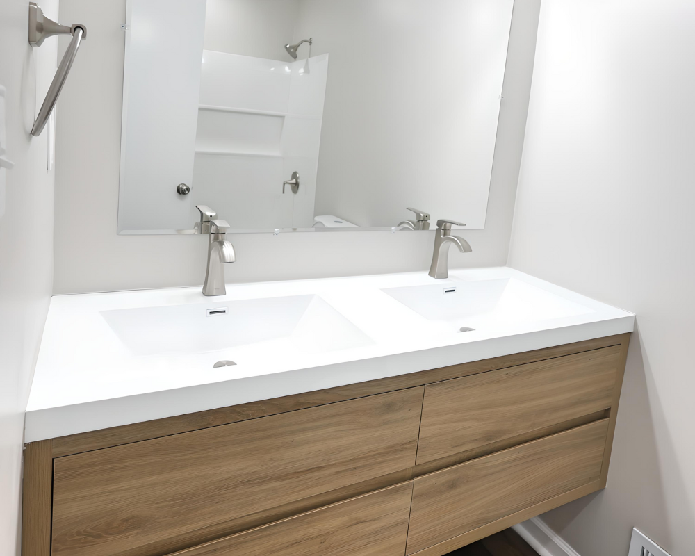 E 41st street | Bathroom