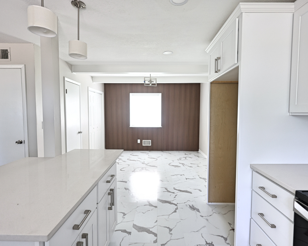 E 68th St | Full Home