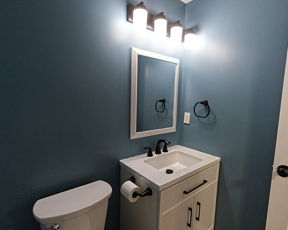 North Troost Avenue | Bathroom