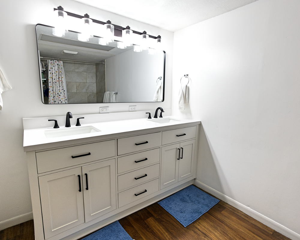 S Mullen St | Bathroom